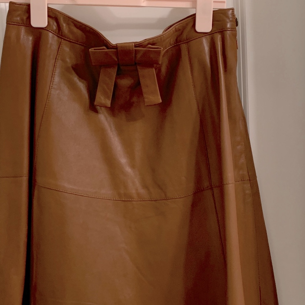 Genuine brown leather flared skirt from Massimo Dutti